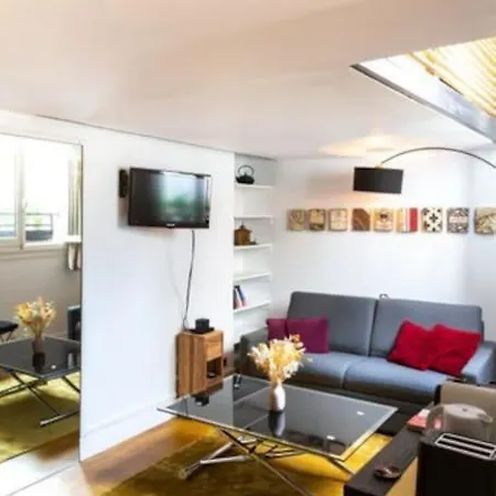 Marais Joli Duplex Avec Clim 33M2 *